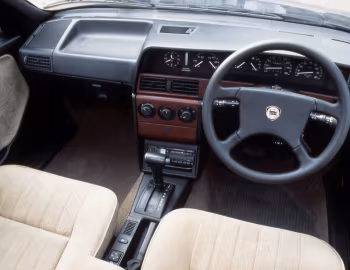 Интерьер Lancia Dedra [UK-spec] (835) '1990–92