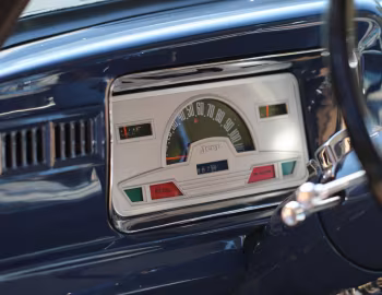 Интерьер 1965 ICON Kaiser Jeep Wagoneer Reformer '2018