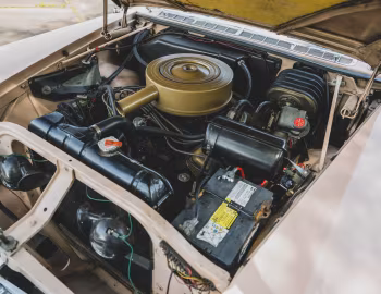 Sous la capuche 1959 Imperial Crown 2-door Southampton Hardtop (MY1-M 632) '10.1958–09.1959