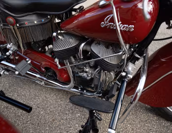 Sous la capuche 1947 Indian Chief with Sidecar