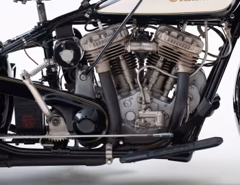 Sous la capuche 1932 Indian Chief
