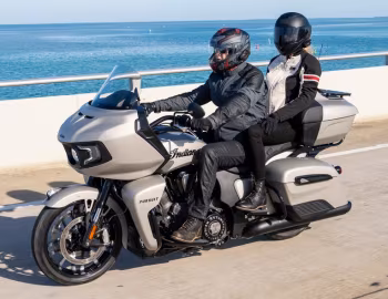 Indian Pursuit Dark Horse '2022–pr.