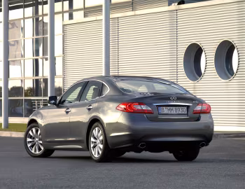 Infiniti M30d (Y51) '2010–13
