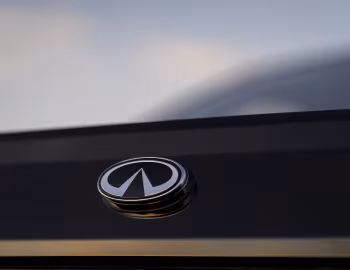 Logotipo 1990–92 Infiniti M30 Coupe (F31) '1989–92