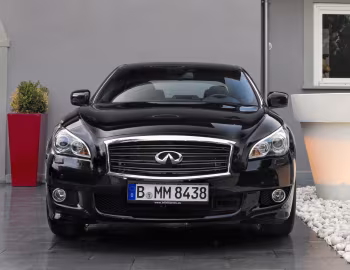 Infiniti M37S [EU-spec] (Y51) '2010–13