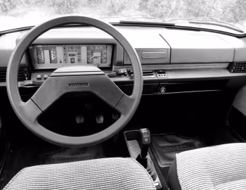 Panneau avant 1985–86 Innocenti Minitre [Canada] '1984–86