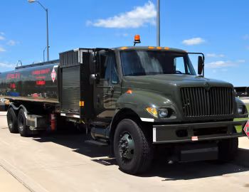 Navistar International 7400 SBA 6×4 Kovatch R-11-6000 Aircraft refueler [US-spec] '2004–????