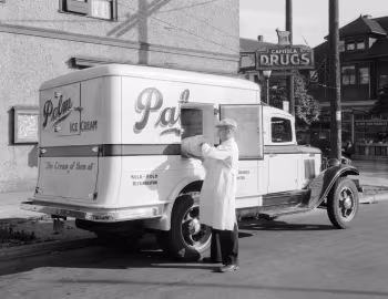 1934–36 International Harvester C-30 Refrigerator Truck
