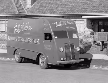 International Harvester D-300 Panel Van '1940