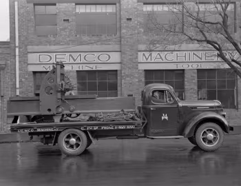 International Harvester D-35 Flatbed [Australia] '1940
