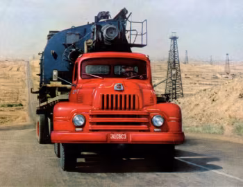 1952 International Harvester LF-212 Tractor Truck
