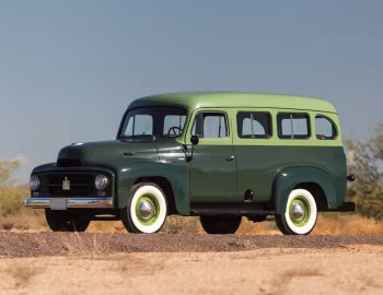 1953 International Harvester R-110 Travelall