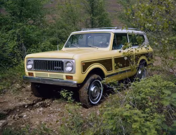 1974 International Harvester Scout II 4×4 Traveltop (SII)
