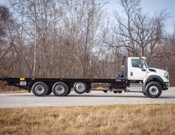 2019–н.в. International HV 8×4 with Century Titan carrier
