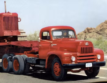 1952 International Harvester LF-190 Tractor Truck