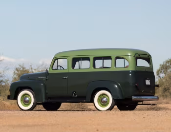 1953 International Harvester R-110 Travelall