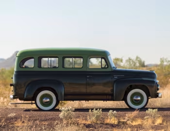 1953 International Harvester R-110 Travelall