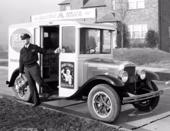1932 International Model M-2 Milk Delivery Truck