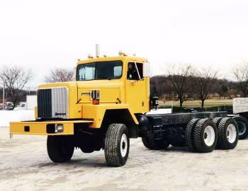 International PayStar 5000 6×6 Chassis Cab '1995