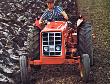International Harvester 444 '1967–71