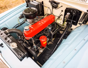 Sob o capô 1958 International Harvester A-110 Pickup
