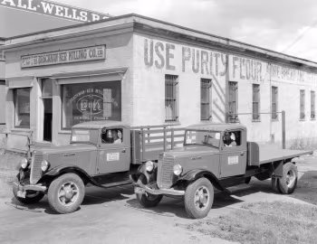 1934–36 International Harvester C-30 Flatbed