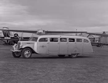 International Harvester C-30 Bus [Australia] '1937