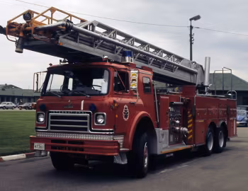 1974 International Harvester Cargostar CO-1950B Pierreville 100 ft Ladder Truck [Canada]