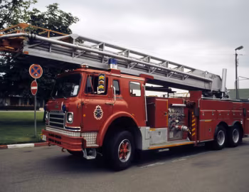 1974 International Harvester Cargostar CO-1950B Pierreville 100 ft Ladder Truck [Canada]