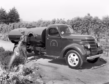 International Harvester D-30 Tanker '1937–40