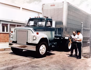 International Harvester FleetStar 2070A Tractor Truck