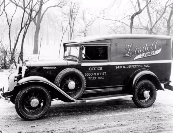 1932–33 International Harvester D-1 Panel