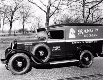 1932–33 International Harvester D-1 Panel