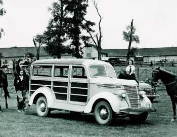 International Harvester D-2 Station Wagon '1937–38