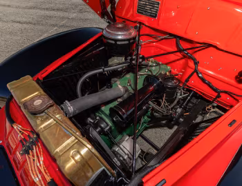 Sob o capô 1947–49 International Harvester KB-2