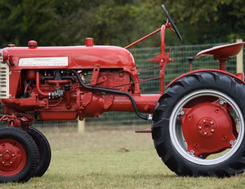 McCormick Farmall Cub '1947–64
