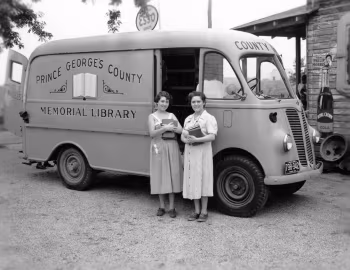 1951 International Harvester Metro Bookmobile (LM-150)
