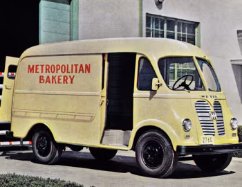 1953 International Harvester Metro Van (RM-150)