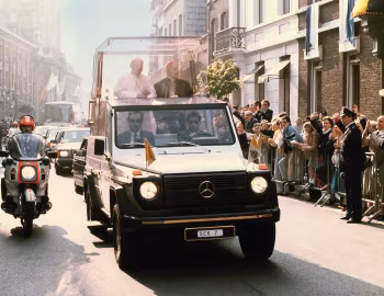 Mercedes-Benz 230 G Popemobile, Pope John Paul II