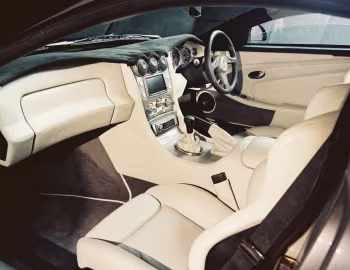 Interior Invicta S1 '2002–12