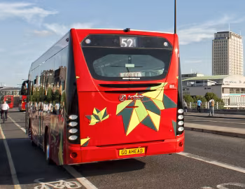 Irizar i2e [UK-spec] (B26D) '07.2015