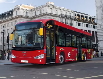 Irizar i2e [UK-spec] (B26D) '07.2015