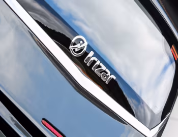 Irizar i8 6×2 [EU-spec] '10.2015–н.в.