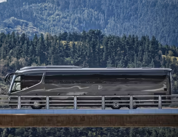 Irizar i8 6×2 [EU-spec] '10.2015–pr.
