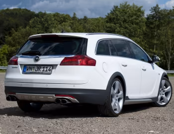 Irmscher Opel Insignia Sports Tourer Cross4 '2012–13