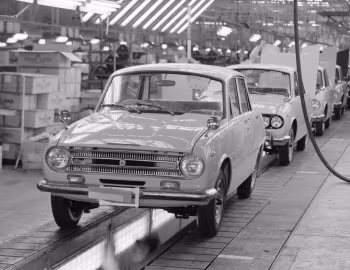 Isuzu Bellett 1300 4-door (PR10) '04.1964–03.1966