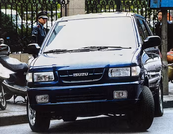 Isuzu Crosswind '2005–18