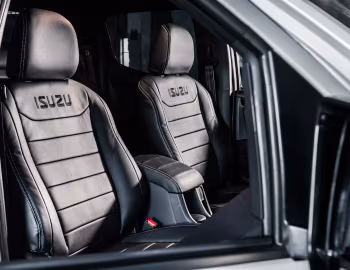 Интерьер Isuzu D-Max "Akoya" (RT50) '2016