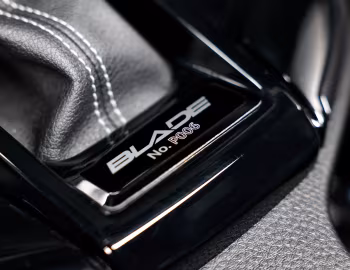 Интерьер Isuzu D-Max Blade Crew Cab [Australia] '2024–н.в.