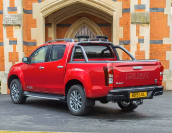 Isuzu D-Max Blade [UK-spec] '04.2017–02.2021